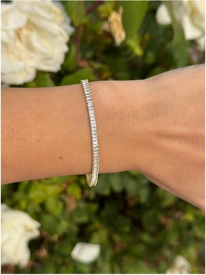 Luseda Gold Renk Baget Taşlı Lüks Tasarım Bileklik 17+2CM Ayarlanabilir Işıltılı Zarif Model