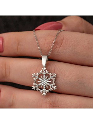 Tienda Elegante Gümüş Kar Tanesi Kadın Kolye