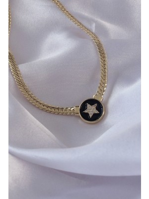 İsmiyle Al Pirinç Gold Renk Zirkon Taşlı Yıldız Model Siyah Mineli Ezme Zincirli Serenay Kolyesi