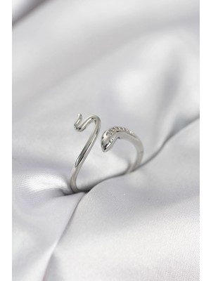 İsmiyle Al Gümüş Renk Yılan Model Zirkon Taşlı Kadın Yüzük