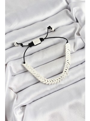 İsmiyle Al Pirinç Asansörlü Beyaz Juju Kadın Bileklik