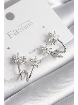 İsmiyle Al Pirinç Gümüş Renk Zirkon Taşlı Çiçek Model Kadın Küpe