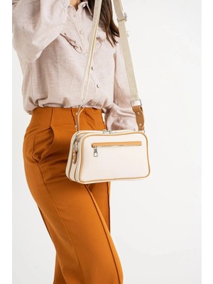 Just Polo  Kadın Günlük Kullanıma Uygun Ayarlanabilir Askılı Şık Omuz Çantası Ebat : 26 x 16 cm