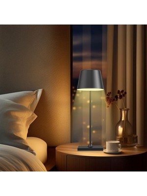 Braytron Siyah Renk Ayarlanabilir  LED Masa Lambası