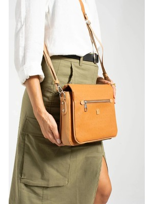 Just Polo  Kadın Su Geçirmez Kabartma Baskılı Ayarlanabilir Askılı Lüks Omuz Çantası