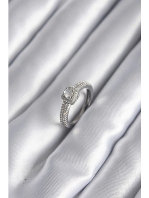 İsmiyle Al Pirinç Gümüş Renk Zirkon Taşlı Kadın Yüzük