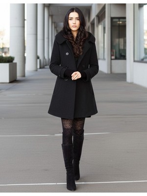 Yaka Detaylı Düğmeli Siyah Kadın Kaşe Kaban