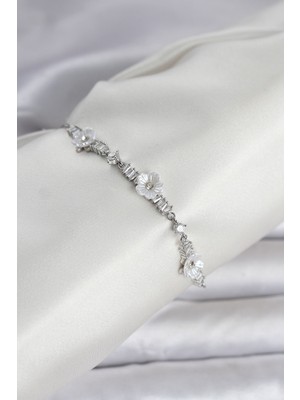 Nuveden Baget Zirkon Taşlı Çiçek Model Gümüş Renk Asansörlü Kadın Bileklik - TJ-BB8329 DIE-RSTG34