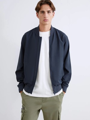 LC Waikiki Antrasit Standart Kalıp Kolej Yaka Erkek Mont