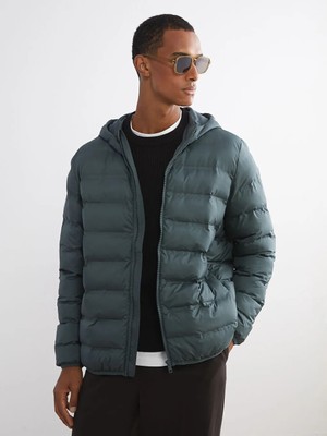 LC Waikiki Yeşil Standart Kalıp Kapüşonlu Erkek Şişme Mont