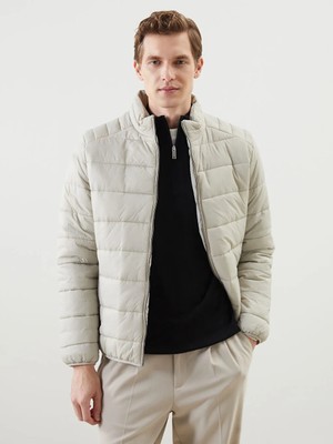 LC Waikiki Bej Standart Kalıp Dik Yaka Erkek Şişme Mont