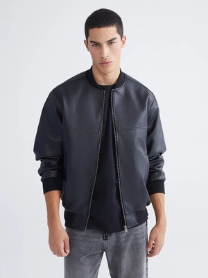 LC Waikiki Siyah Standart Kalıp Kolej Yaka Erkek Deri Görünümlü Mont