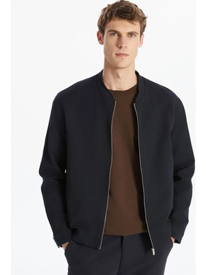 LC Waikiki Lacivert Standart Kalıp Kolej Yaka Erkek Mont