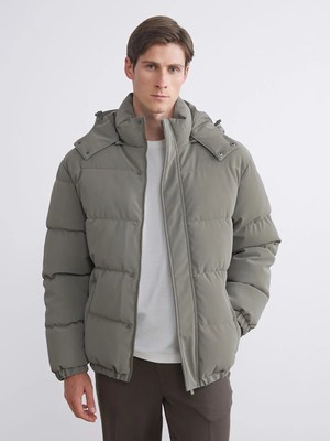 LC Waikiki Yeşil Rahat Kalıp Kapüşonlu Erkek Şişme Mont