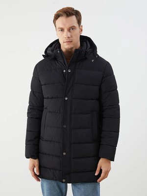 LC Waikiki Siyah Standart Kalıp Kapüşonlu Erkek Şişme Mont