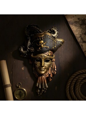 Dolce Korsan Duvar Mask