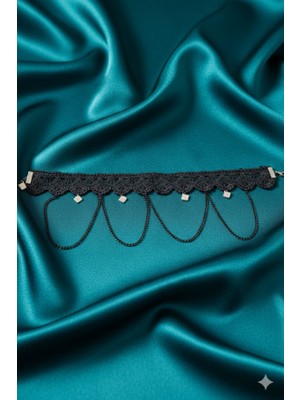 Yonca Detaylı Siyah Dantel Choker - Zincir Sarkıtlı Gotik Boyunluk - Şans Temalı Retro Kolye