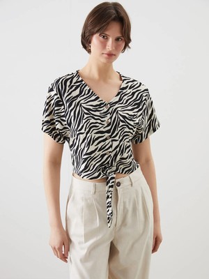 Lc Waikiki Yeni Sezon V Yaka Zebra Desenli Bluz