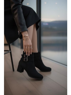 Marina Rosse Kadın Siyah Süet Çift Toka Detaylı Kısa Bot