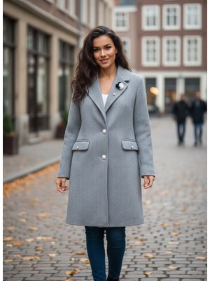 Esso Butik Kadın Açık Gri Broşlu Balık Sırtı Desenli Kaşe Kaban