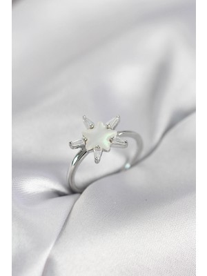 S'82 Gümüş Renk Yıldız Model Sedefli Zirkon Taşlı Kadın Yüzük