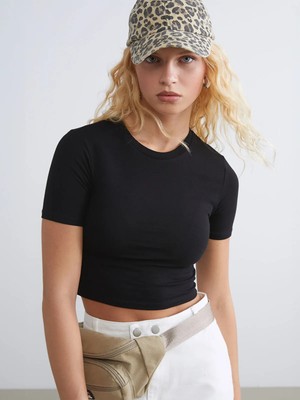 Lc Waikiki Yeni Sezon Bisiklet Yaka Kadın Crop