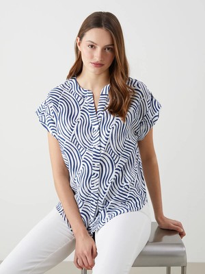 Lc Waikiki Yeni Sezon Kaçık Yaka Desenli Oversize Kadın Bluz