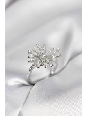 S'82 Gümüş Renk Karahindiba Model Zirkon Taşlı Kadın Yüzük