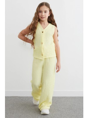 FullaModa Kalp Düğmeli Dokulu Yelekli Kız Çocuk 2 Li Takım