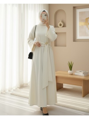 Modamorfo Dik Yaka Tokalı Bağcıklı Uzun Selanik Elbise -Krem