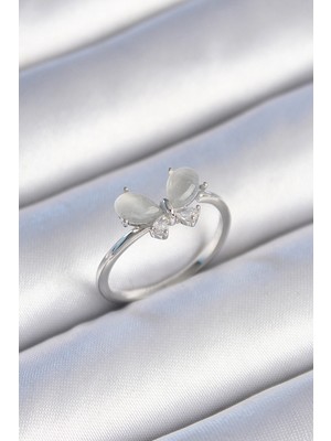 Luz&Pos Pirinç Gümüş Renk Zirkon Taşlı Beyaz Mineli Kelebek Model Kadın Yüzük