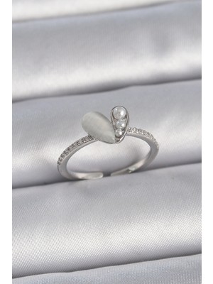 Eco Lounge Pirinç Gümüş Renk Ayarlanabilir Zirkon Taşlı Incili Beyaz Mineli Kalp Model Kadın Yüzük