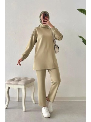 Tesettür Diyarı Omuz Taş Detaylı Scuba Kumaş Tesettür Takım-Mint Yeşili