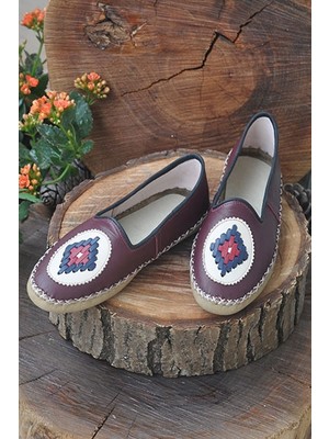 Musa Efendizade Nakışlı Bordo Bayan Sandalet