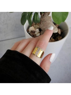 Necati Gün T Harfi Baget Taşlı Gold Kaplama Gümüş Yüzük