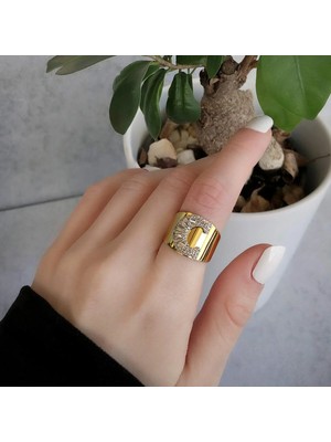 Necati Gün C Harfi Baget Taşlı Gold Kaplama Gümüş Yüzük
