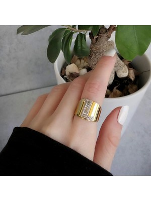 Necati Gün L Harfi Baget Taşlı Gold Kaplama Gümüş Yüzük