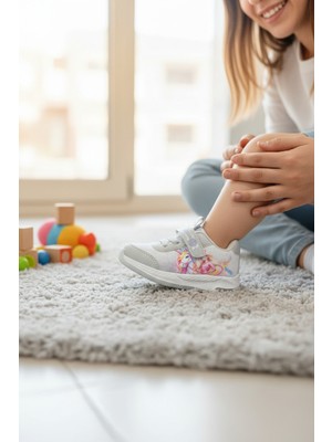 Enoch Kahraman Figürlü ve Grafik Panel Detaylı Ilk Adım Bebek Ayakkabı