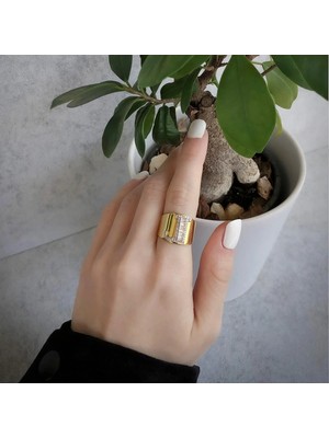 Necati Gün J Harfi Baget Taşlı Gold Kaplama Gümüş Yüzük