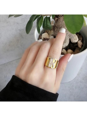 Necati Gün R Harfi Baget Taşlı Gold Kaplama Gümüş Yüzük