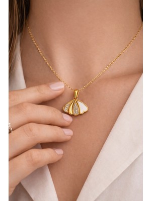 Celiora Style Açılabilir Kelebek Kolye Zirkon Taşlı Özel Tasarım Kadife Hediye Kutulu