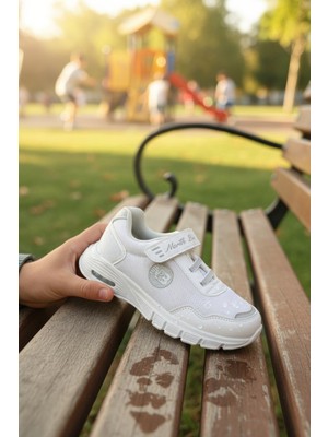 Enoch Topuk Destekli ve Cırtlı Çocuk Spor Ayakkabı