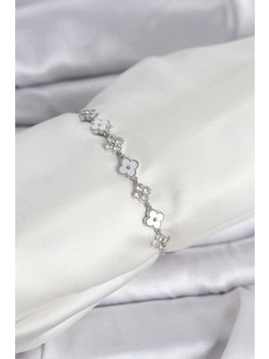 Butik Gümüş Renk Zirkon Taşlı Sıralı Yonca Model Asansörlü Kadın Bileklik