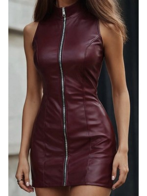 Pazarcan Kadın Kolsuz Balıkçı Yaka Önden Fermuarlı Kısa Deri Elbise
