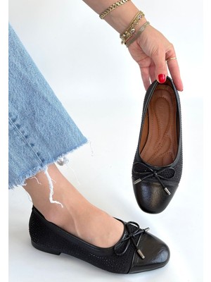 We&Me Etya Siyah Cilt Babet Ayakkabı