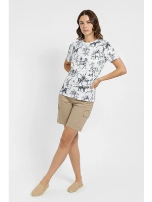 Beruflic Beyaz Dinozor Desenli Tişört – Regular Kalıp, Bisiklet Yaka, Dijital Baskılı Pamuklu T-Shirt