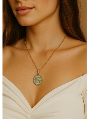 Soulistic Collection Altın Renk Taşlı Turkuaz Mine Yuvarlak Güneş Asansör Zincir Çelik Kolye