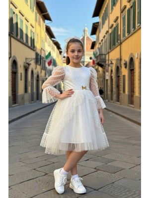 Riccotarz Kız Çocuk Kolları Şeffaf Tüllü ve Üzeri Puantiye, Yakası Fırfır Detaylı Önü Tüllü Beyaz Abiye