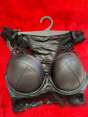 Nova Vita Siyah Deri Takımı