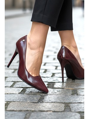 Gökhan Talay Arabella Esnek Yumuşak Kaymaz Taban (11 Cm) Bordo Rugan Kadın Topuklu Ayakkabı